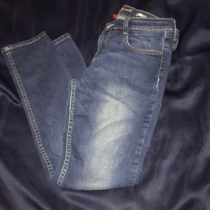 Super skinny jeans